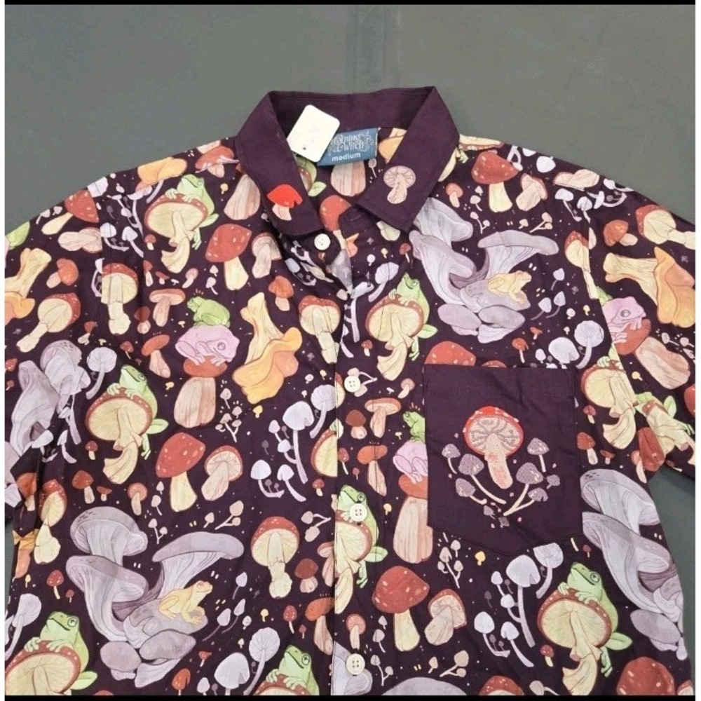 Morning Witch Mens Medium Purple Mushroom Frog Floral Cotton Button Up Shirt NWT - Picture 2 of 5